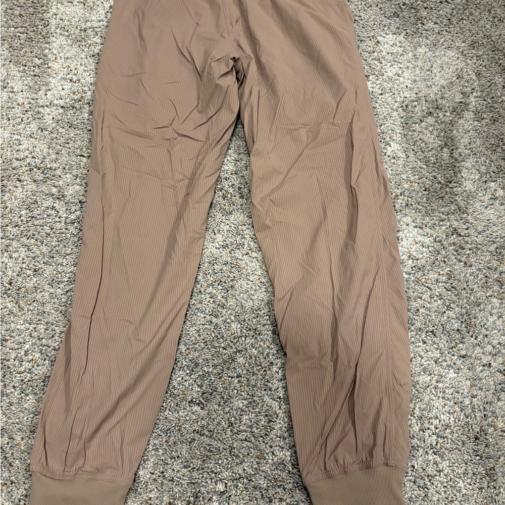 Lululemon Dance Studio mid rise jogger. Full length. Taupe / Lt brown. Size 6.